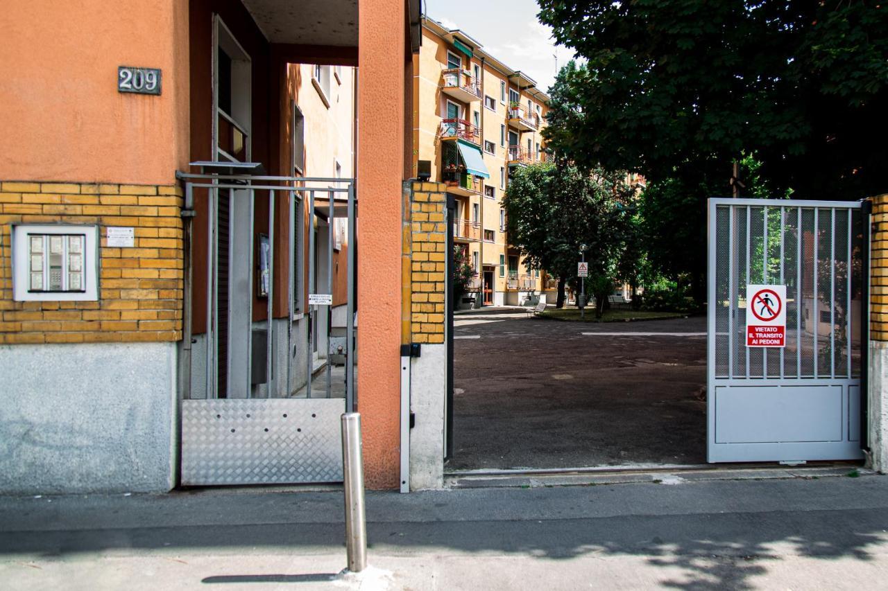 Lorenteggio 209, Milan